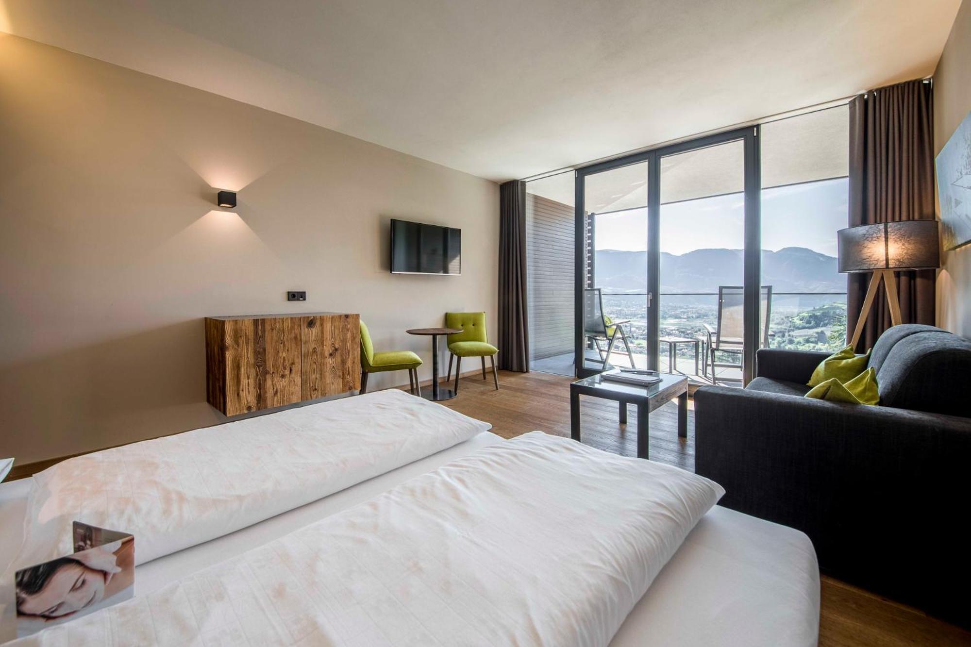 Wellfeeling Hotel AVIDEA Algund Exterior foto